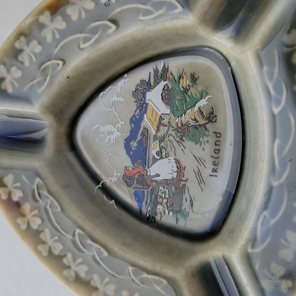 Vintage Wade Irish Porcelain Ireland Souvenir Ashtray - Picture 3 of 5